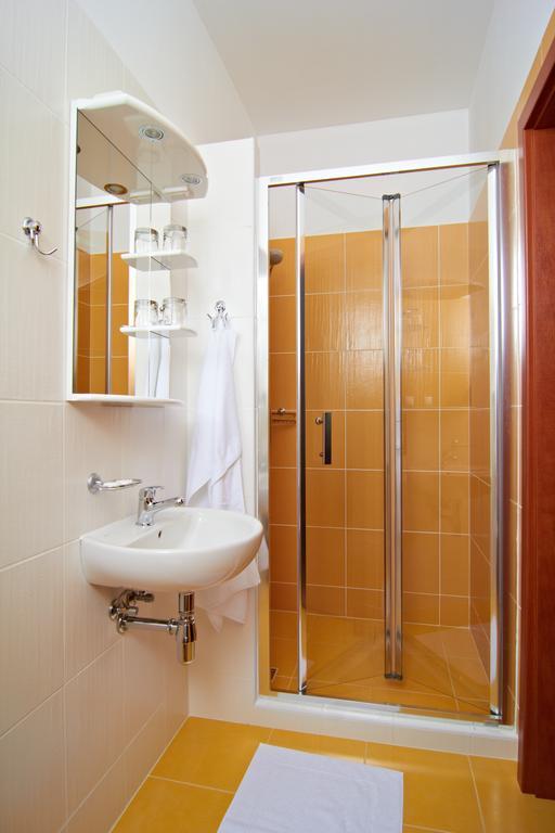 Penzión Donet Pressburg Zimmer foto
